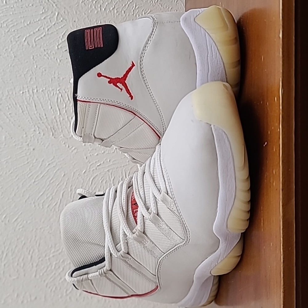 Air Jordan 11 Retro Mid Platinum Tint Mens Sneakers 378037-016 Size 13 - Picture 15 of 17